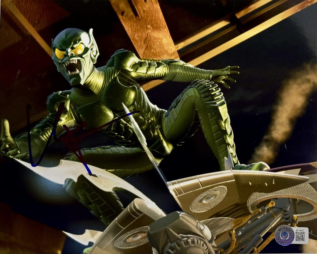 Willem Dafoe Signed 8x10 Photo (Spider-Man) - Beckett COA